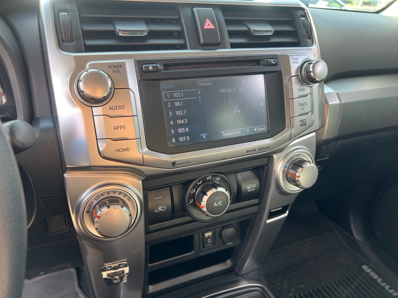 Used 2018 Toyota 4Runner SR5 RWD image 10