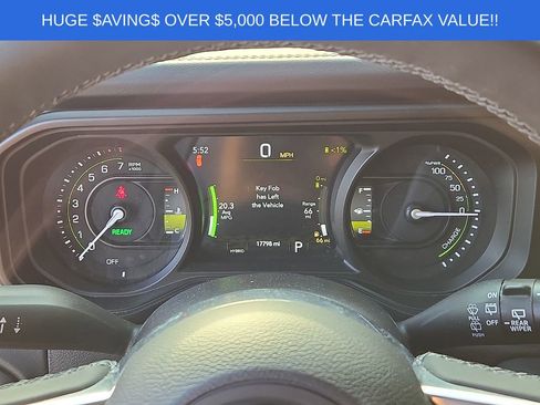 Used 2025 Jeep Wrangler Unlimited Sahara AWD/4WD image 19