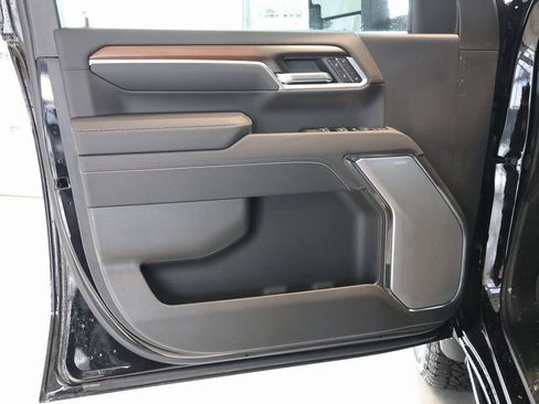 New 2026 GMC Sierra 3500 Denali w/ Denali Reserve Package image 11