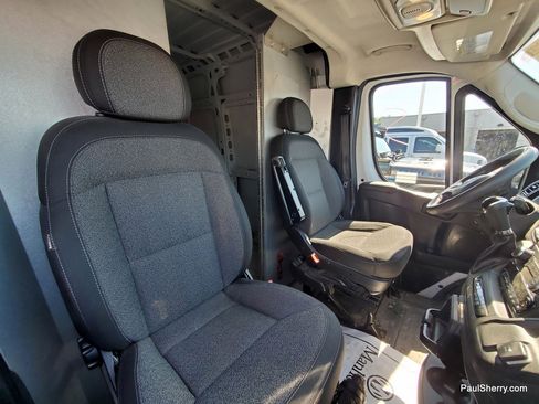 Used 2023 RAM ProMaster 2500 w/ Convenience Group FWD image 6