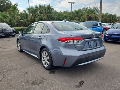 Used 2022 Toyota Corolla LE FWD image 6