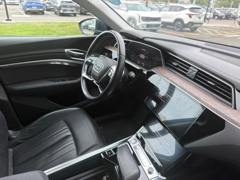 Used 2019 Audi e-tron Premium Plus AWD/4WD image 20