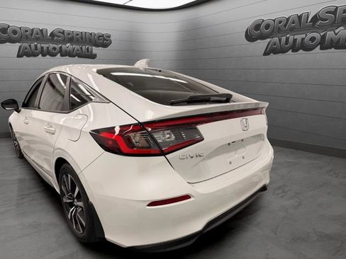 Used 2024 Honda Civic EX-L image 3