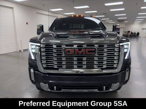 Used 2026 GMC Sierra 2500 Denali w/ Technology Package AWD/4WD image 2