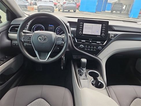 Used 2021 Toyota Camry LE image 8