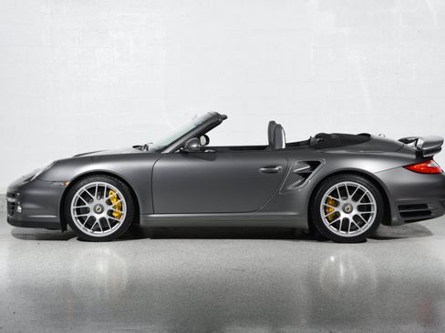 Used 2011 Porsche 911 Turbo S AWD/4WD image 38