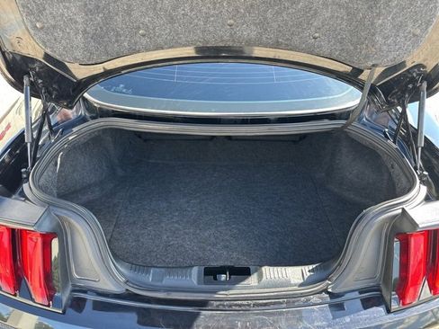 Used 2018 Ford Mustang Coupe image 26