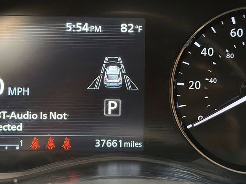Used 2023 Nissan Kicks SV FWD image 22