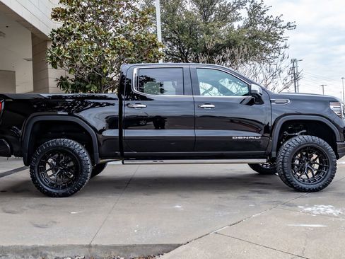 Used 2025 GMC Sierra 1500 Denali Ultimate image 11