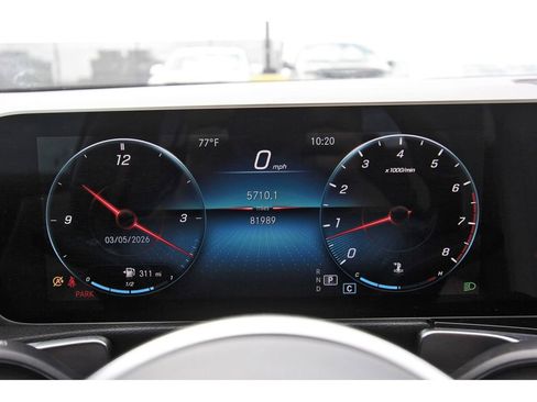 Used 2021 Mercedes-Benz GLB 250 image 13