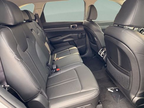 New 2026 Kia Sorento EX FWD image 10