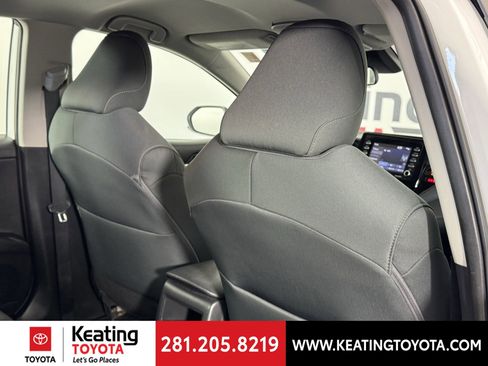 Used 2023 Toyota Camry LE image 19