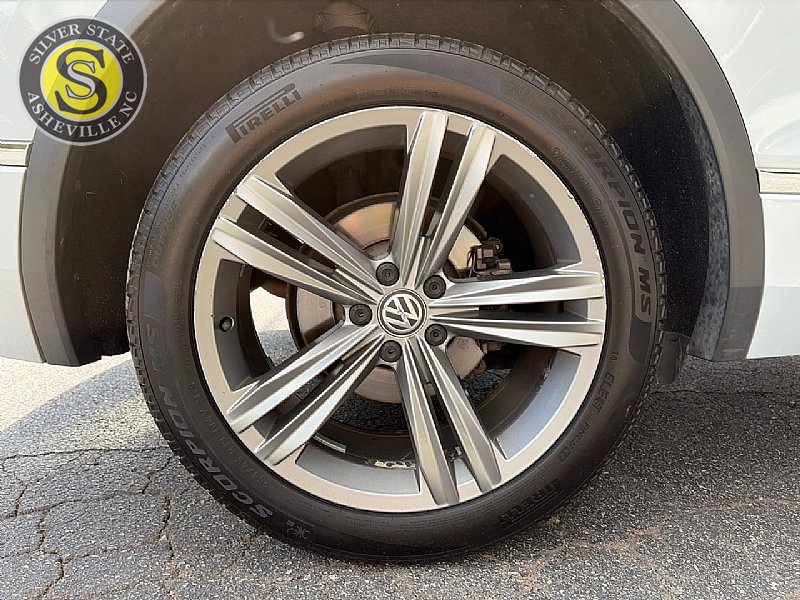 Used 2019 Volkswagen Tiguan SEL R-Line AWD/4WD image 9