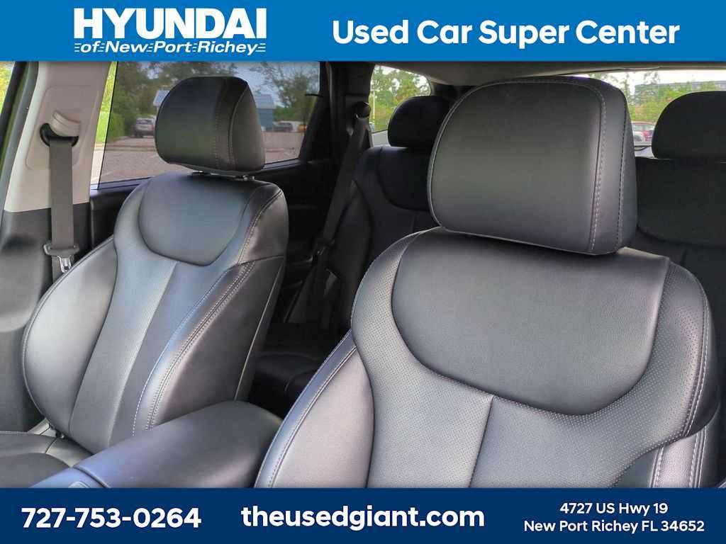Certified 2023 Hyundai Santa Fe SEL w/ Premium Package FWD image 7