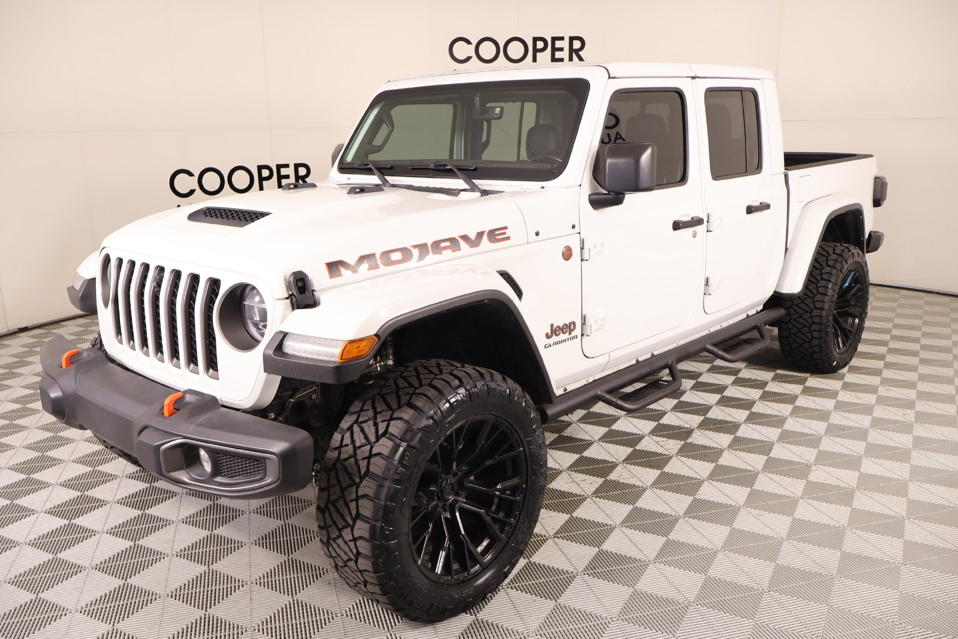 Used 2022 Jeep Gladiator Mojave w/ LED Lighting Group AWD/4WD image 11