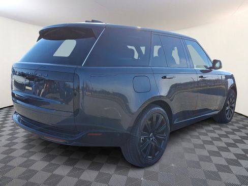 New 2025 Land Rover Range Rover SE image 4