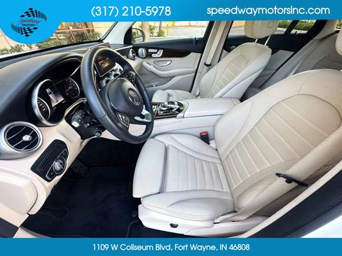 Used 2019 Mercedes-Benz GLC 300 image 17