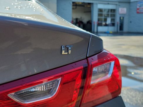 Used 2024 Chevrolet Malibu LT FWD image 7