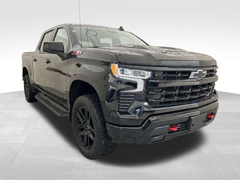 Used 2025 Chevrolet Silverado 1500 LT Trail Boss w/ Convenience Package II AWD/4WD image 9