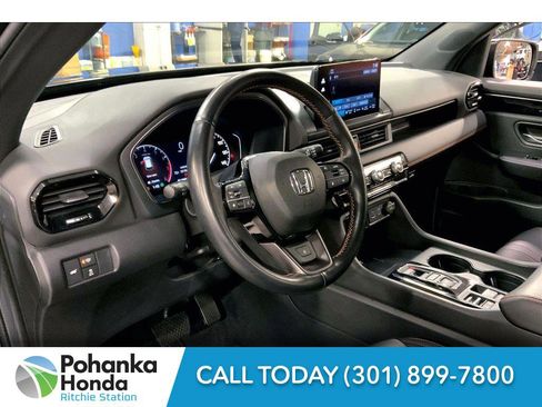 Used 2024 Honda Pilot TrailSport image 14