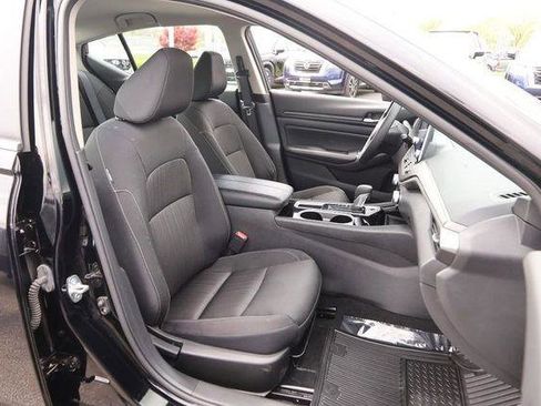 Used 2024 Nissan Altima 2.5 SV image 27