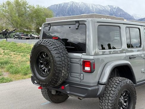 Used 2021 Jeep Wrangler Unlimited Rubicon AWD/4WD image 10