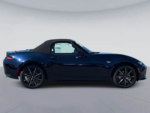 New 2026 MAZDA MX-5 Miata Grand Touring RWD image 2