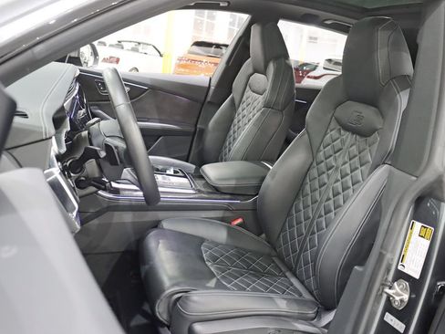 Used 2022 Audi SQ8 Prestige AWD/4WD image 29