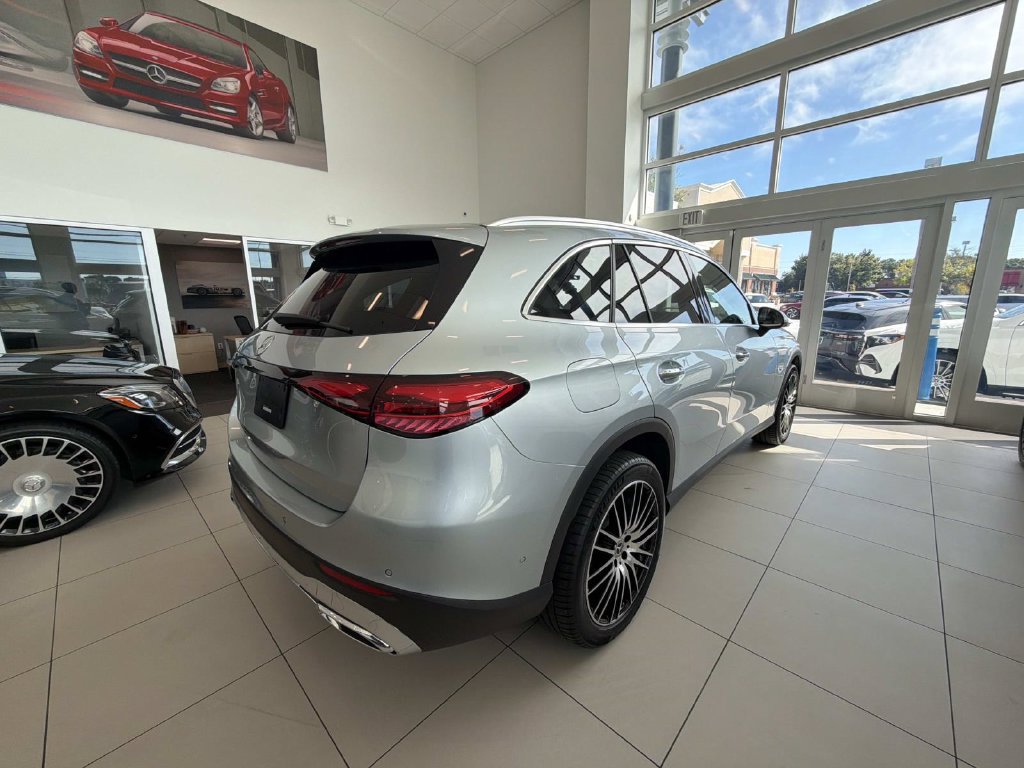 Used 2026 Mercedes-Benz GLC 300 image 7