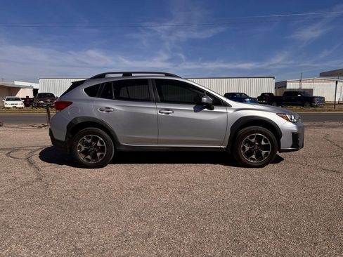 Used 2019 Subaru Crosstrek 2.0i Premium image 2