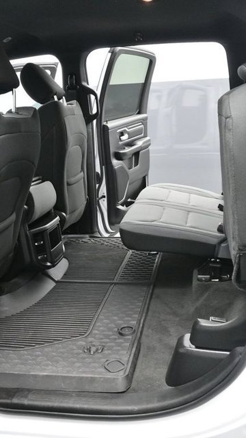 Used 2023 RAM 1500 Big Horn AWD/4WD image 16