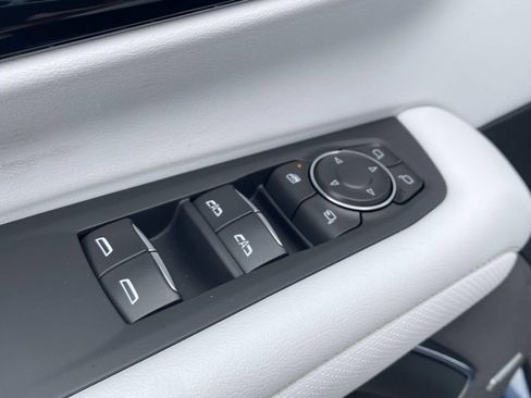 New 2026 Chevrolet Suburban Premier w/ Sun And Tow Package image 18