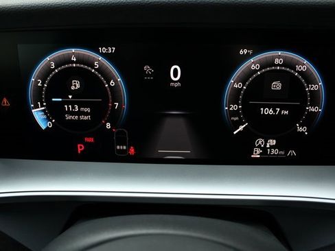 New 2025 Volkswagen Tiguan SE R-Line image 16