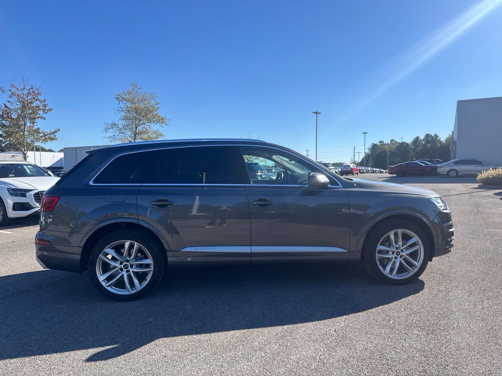 Used 2018 Audi Q7 3.0T Prestige w/ Prestige Package AWD/4WD image 3