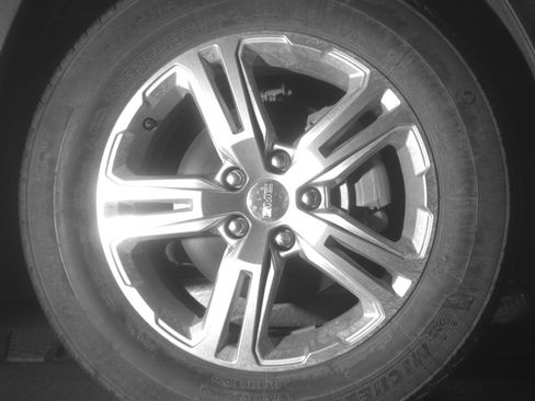 Used 2024 GMC Terrain SLE FWD image 13