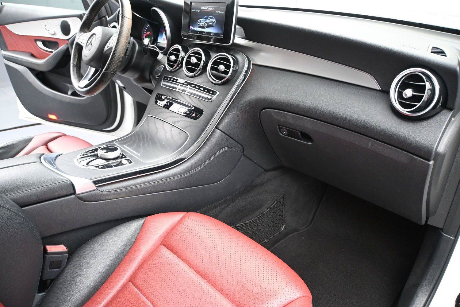 Used 2019 Mercedes-Benz GLC 300 4MATIC Coupe image 17