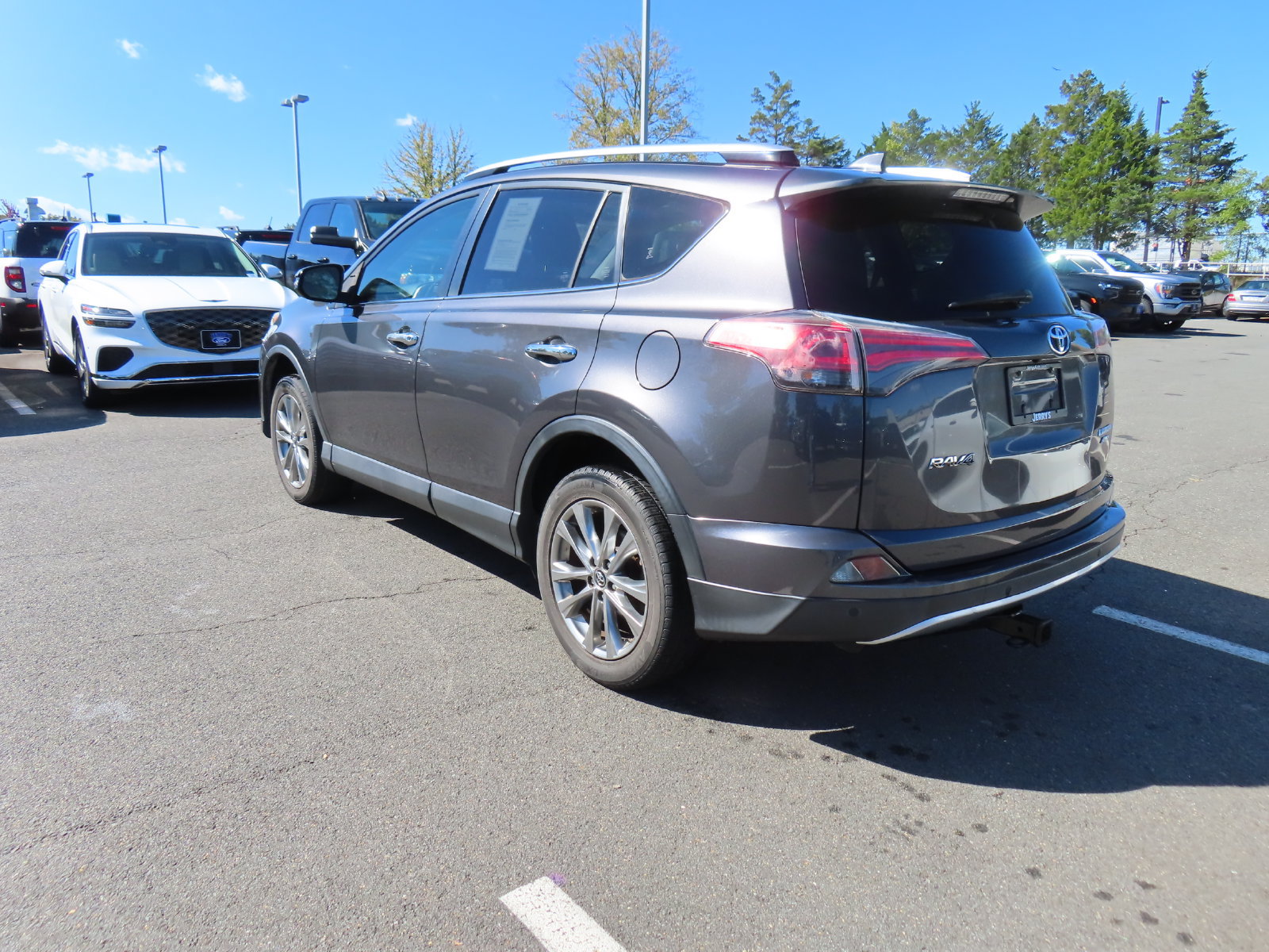 Used 2016 Toyota RAV4 Limited w/ Advanced Technology Package AWD/4WD image 7