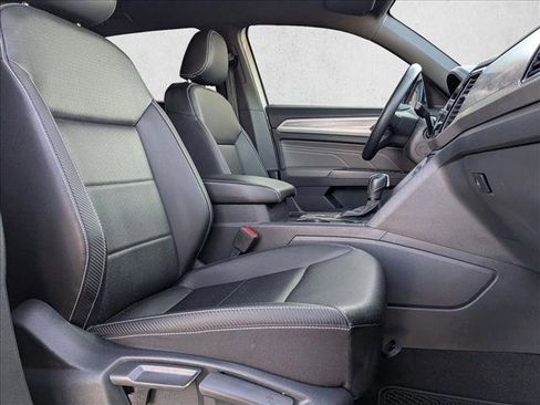 Used 2023 Volkswagen Atlas Cross Sport SE image 21