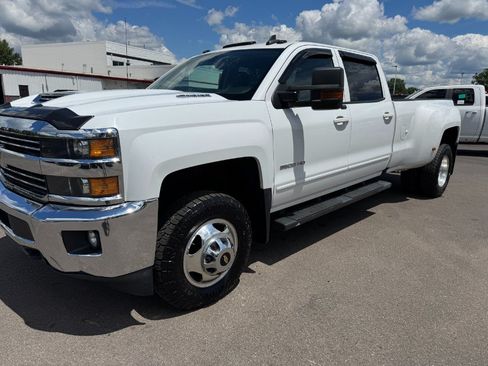 Used 2017 Chevrolet Silverado 3500 LT w/ LT Convenience Package AWD/4WD image 9