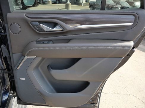 Used 2024 GMC Yukon Denali w/ Denali Reserve Package image 18