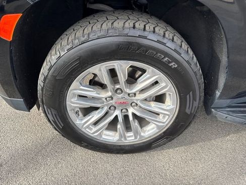 Used 2023 GMC Yukon XL SLT image 30