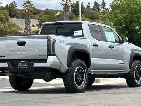 Used 2025 Toyota Tacoma TRD Off-Road w/ TRD Off Road Premium Package AWD/4WD image 3