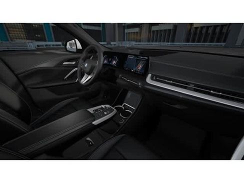 New 2027 BMW X2 xDrive28i AWD/4WD image 14