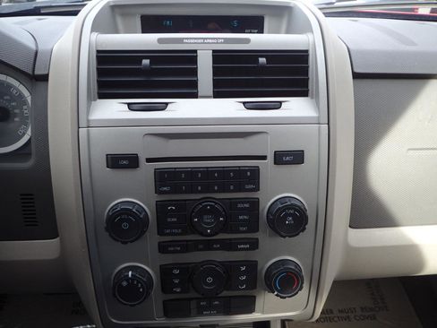Used 2009 Ford Escape XLT AWD/4WD image 17