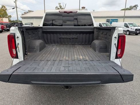 Used 2023 GMC Sierra 1500 AT4X image 13