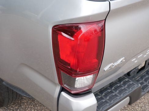 Used 2022 Toyota Tacoma SR image 17
