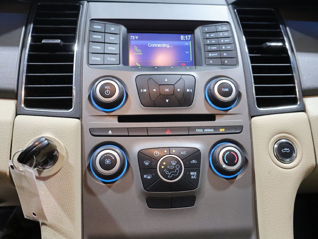 Used 2019 Ford Taurus SE FWD image 29
