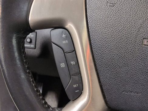 Used 2013 GMC Acadia Denali image 26