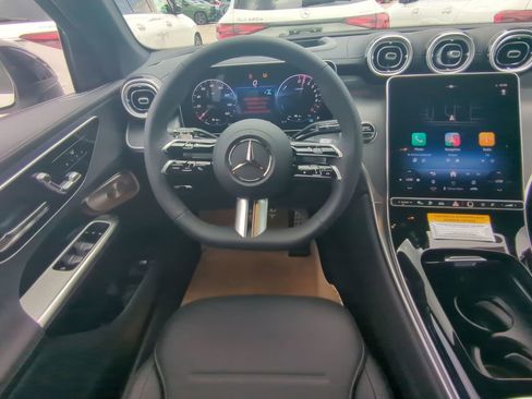 New 2025 Mercedes-Benz GLC 350e 4MATIC image 3