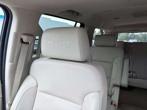 Used 2015 GMC Yukon XL Denali w/ Premium Package AWD/4WD image 65